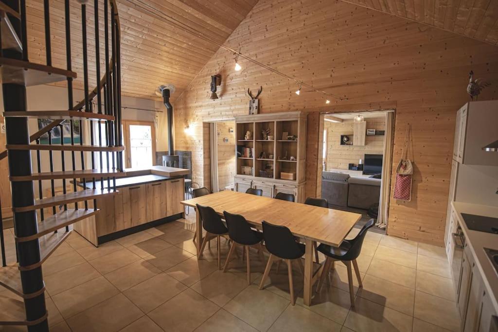 Gite Jura Mina Chalet Au Milieu De La Nature Villa Ney Exterior photo